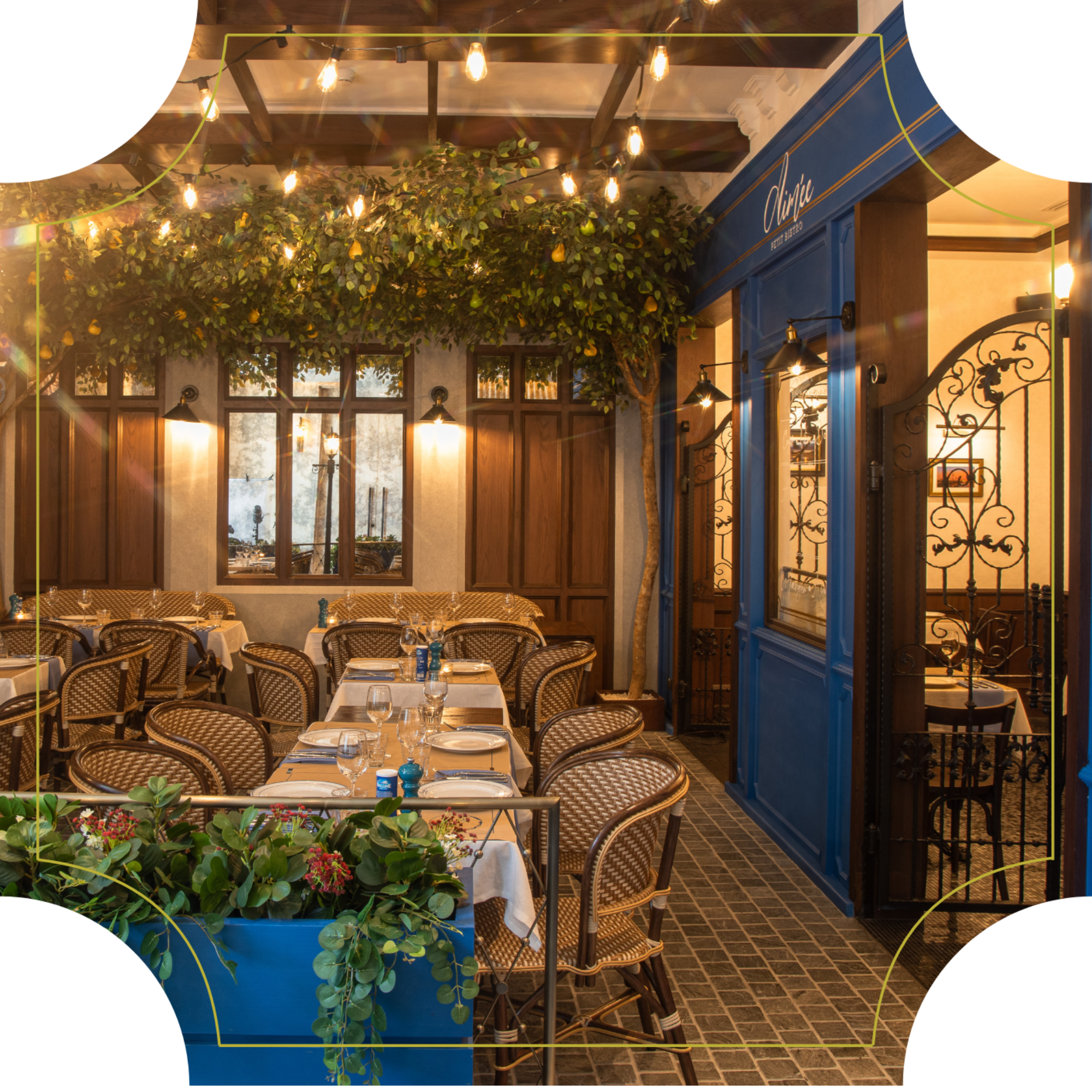 ไม่มีชื่อ (210 x 210 มม.) Aimée Petit Bistro - French - Restaurant
