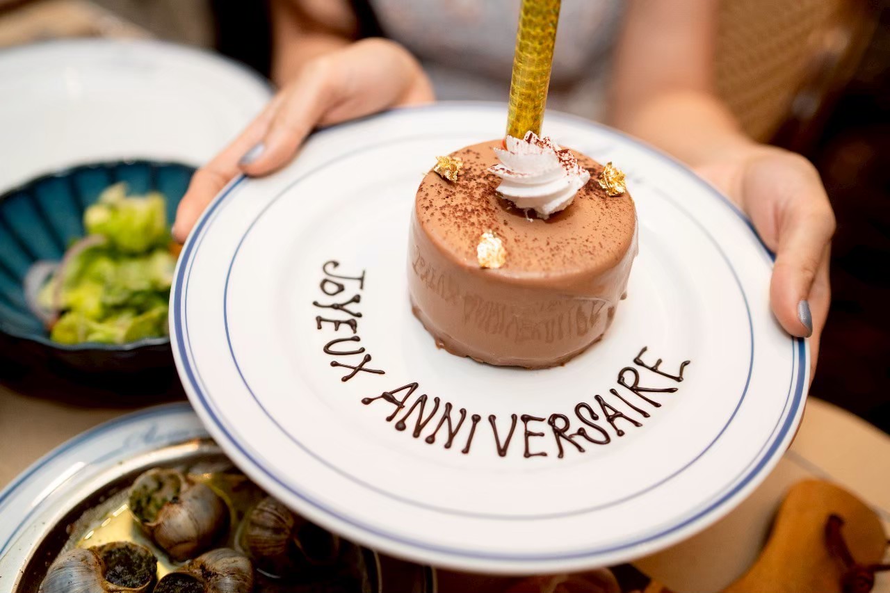 Celebrate Your Birthday Anniversary at A Restaurant in Rangist